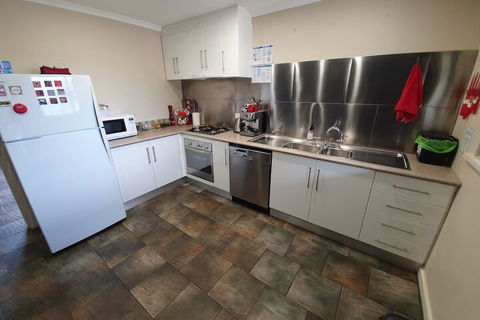 Under The Vines - Accommodation Broome 7