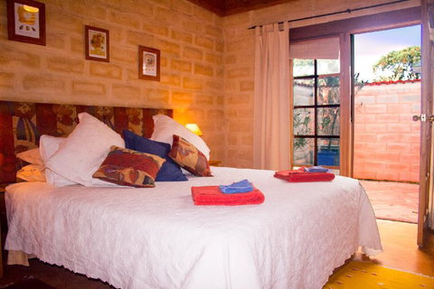 Dees Villa Bed & Breakfast - Accommodation Broome 2