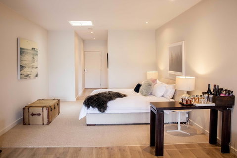 Polperro Villas - Accommodation Broome 1