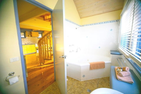 Rayville Boat Houses - Accommodation Broome 4