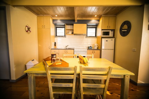 Rayville Boat Houses - Accommodation Broome 3
