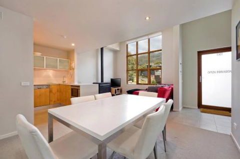 Snow Stream Apartments - Accommodation Broome 6