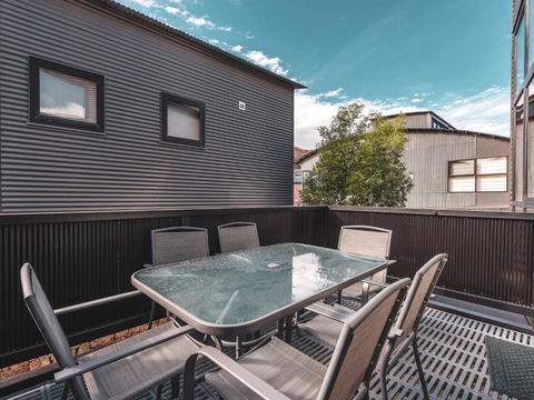 Snow Stream Apartments - Accommodation Broome 4