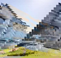 Ocean Front at The Entrance - Accommodation Broome