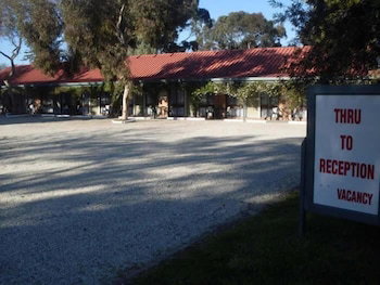 Jolly Swagman Motor Inn Holbrook - Accommodation Broome 1
