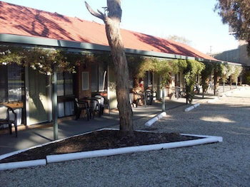Jolly Swagman Motor Inn Holbrook - Accommodation Broome 2