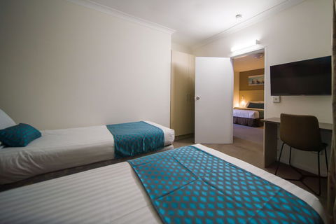 Hamiltonâ€™s Queanbeyan Motel - Accommodation Broome 5