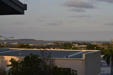 Gladstone Heights Executive Apartments - Accommodation Broome 0