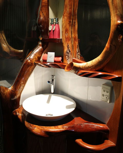 Secrets On The Lake - Accommodation Broome 5