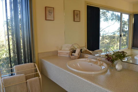 Bundle Hill Cottages - Accommodation Broome 1