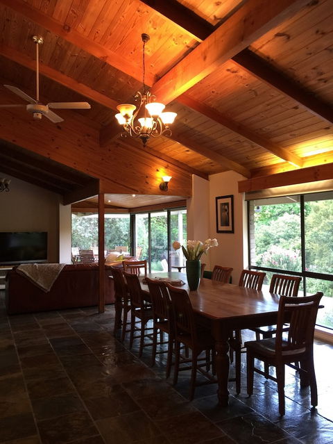 Forest Lodge Chalets - Accommodation Broome 6