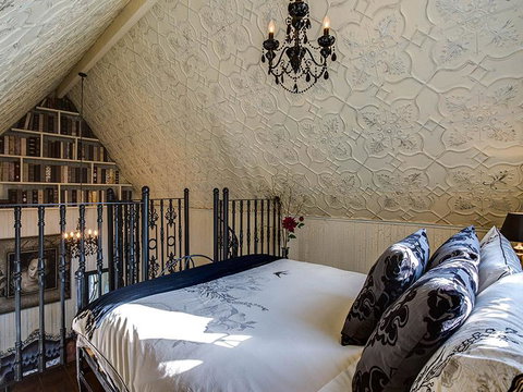 Silverleaf Cottage - Accommodation Broome 4