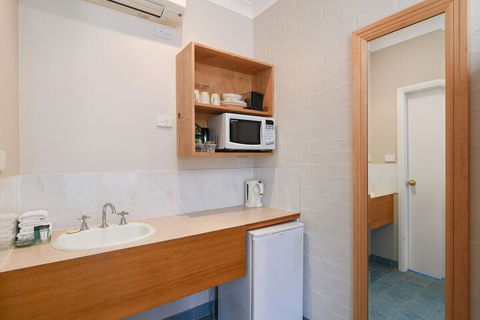 Catalina Motel Lake Macquarie - Accommodation Broome 5