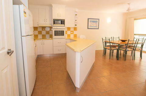 Beach Court - Accommodation Broome 1