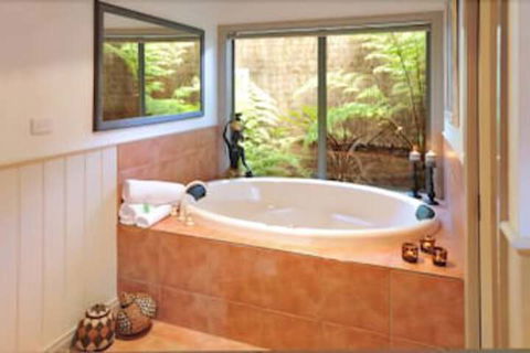 Eagle Hammer Cottages - Accommodation Broome 4