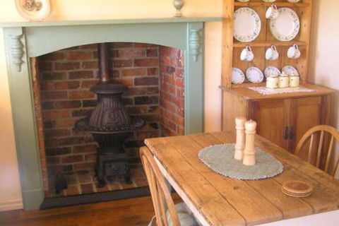 Valleyfield Cottage - Accommodation Broome 1
