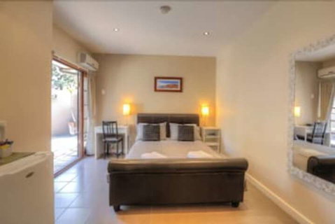 Waikiki Beach Bed & Breakfast - Accommodation Broome 5