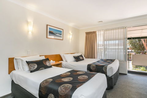 Flag Motor Lodge - Accommodation Broome 1