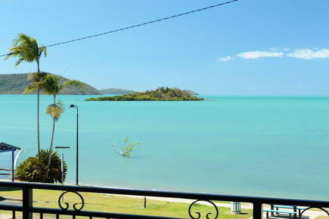 Whitsunday Waterfront Apartments - Accommodation Broome 3