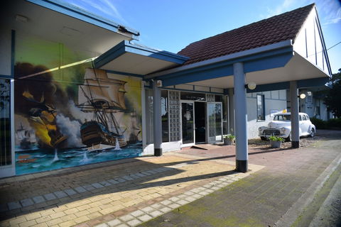 Ship Inn Motel - Accommodation Broome 0