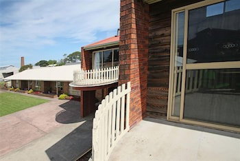Apollo Bay Backpackers Lodge - Accommodation Broome 0
