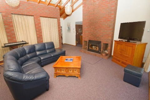 Derwent Retreat - Accommodation Broome 0