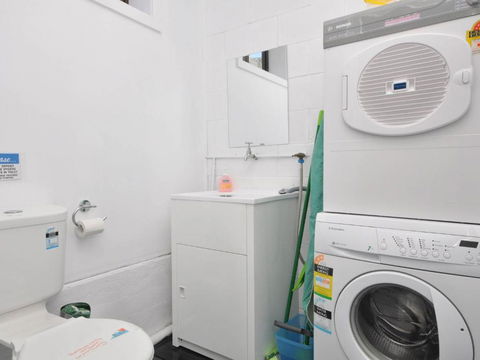 The Studio On The Lake At Fishing Point Lake Macquarie Honestly Put The Line In & Catch Fish - Accommodation Broome 6