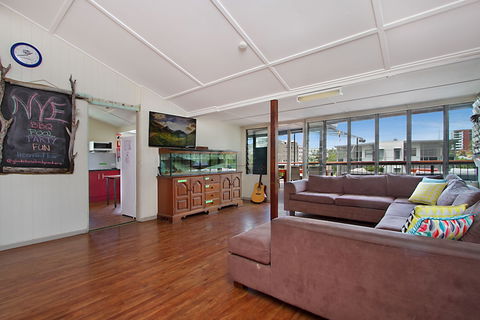 Gladstone Backpackers - Accommodation Broome 3