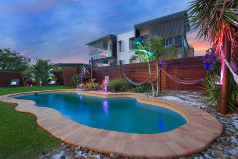 Gladstone Backpackers - Accommodation Broome 0