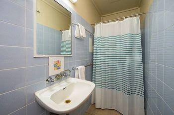 Affordable Accommodation Gladstone - Accommodation Broome 1