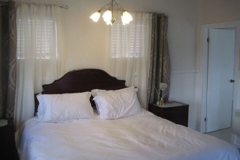 Glen Aplin Gardens B&B - Accommodation Broome 7