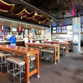 Burleigh Heads Hotel - Accommodation Broome 2