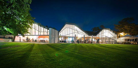 Peppermint Bay - Bar, Dining And Terrace - Accommodation Broome 4