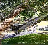 Cardinia Park Hotel - Accommodation Broome