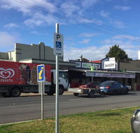 Pyrenees Pies - Accommodation Broome