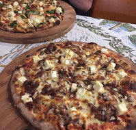 Earth Oven Wood Fired Pizza - Accommodation Broome