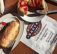 Round about Bakery - Accommodation Broome