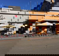 The Roses Cafe - Accommodation Broome