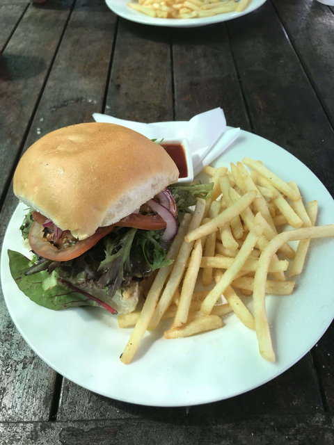 Queen Bee Cafe - Accommodation Broome 0