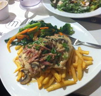 Mike's Grill The Royal Hotel