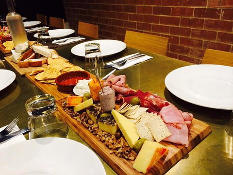 Di Matteos - Accommodation Broome 0