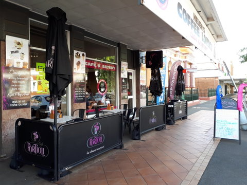 Helen's Coffee Lounge - Accommodation Broome 2