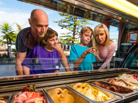 Lennox Gelato And Coffee Co - Accommodation Broome 0