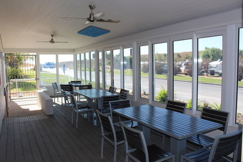 Bill's Bar - Ningaloo Coral Bay - Accommodation Broome 1