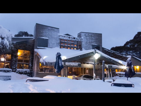 Stonesthrow Restaurant At Hotel High Plains - Accommodation Broome 1