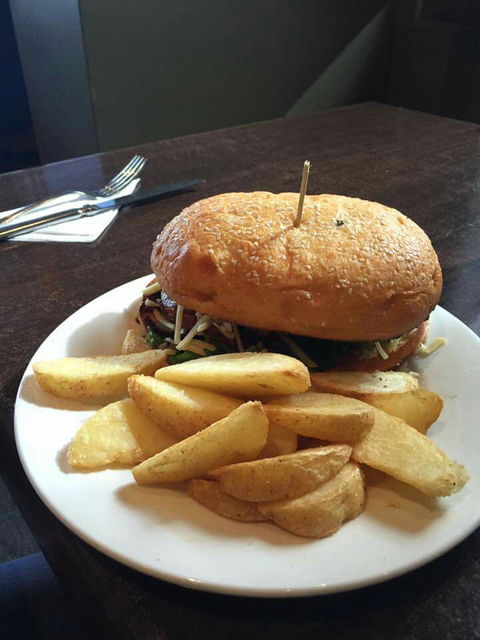 The Apple Tree Inn - Accommodation Broome 7