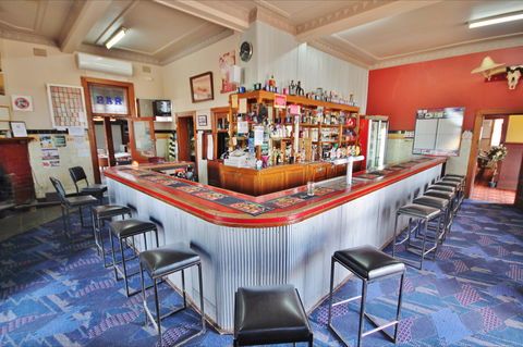 Railway Hotel Bribbaree - Accommodation Broome 2