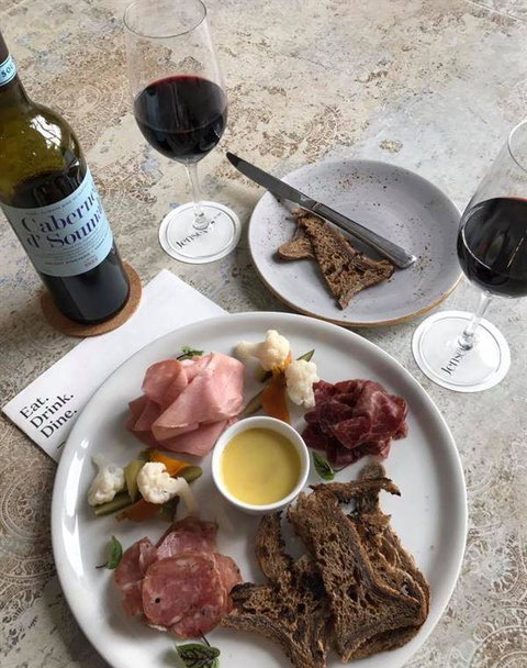 Blue Lake Tandoori Espress - Accommodation Broome 9