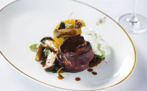 SJ's Brasserie - Accommodation Broome 3