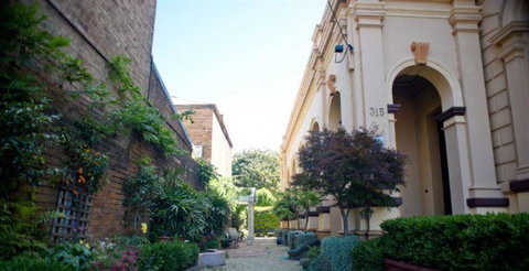 Vietnamese Saigon Star - Accommodation Broome 13